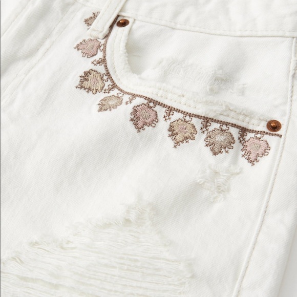 A&F Low Rise Shorts 💞 - Picture 5 of 5